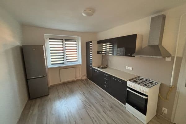 Pronájem bytu 2+1 50 m², Čsl. armády, Most Pronájem bytu 2+1 50 m², Čsl. armády, Most