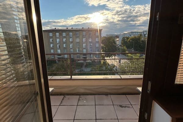 Pronájem bytu 1+1 38 m², Ruská, Hlavní město Praha Pronájem bytu 1+1 38 m², Ruská, Hlavní město Praha