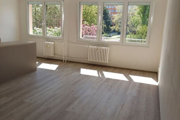 Pronájem bytu 3+kk 76 m², Dr. E. Beneše, Neratovice Pronájem bytu 3+kk 76 m², Dr. E. Beneše, Neratovice
