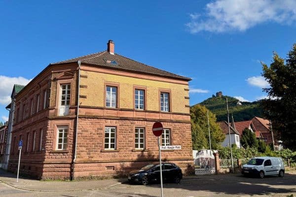Pronájem bytu 5+1 164 m², Prof.-Nägle-Platz 2, Annweiler Pronájem bytu 5+1 164 m², Prof.-Nägle-Platz 2, Annweiler