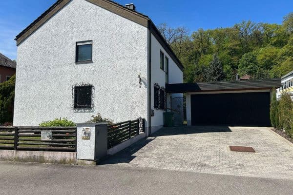 Pronájem domu 160 m², pozemek 766 m², Lappersdorf Pronájem domu 160 m², pozemek 766 m², Lappersdorf