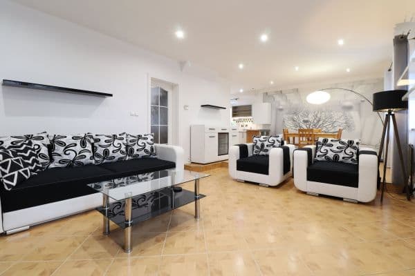 Pronájem bytu 3+1 91 m², M. Majerové, Pronájem bytu 3+1 91 m², M. Majerové,