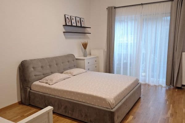 Pronájem bytu 2+1 36 m², Hofferplatz 2/13, Wien, Wien Pronájem bytu 2+1 36 m², Hofferplatz 2/13, Wien, Wien