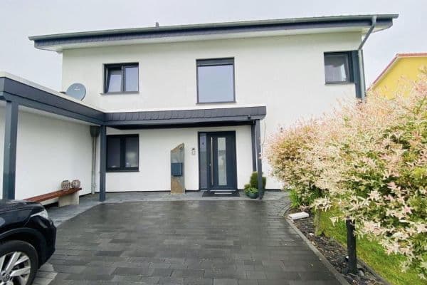 Prodej domu 171 m², pozemek 433 m², Bielefeld Prodej domu 171 m², pozemek 433 m², Bielefeld