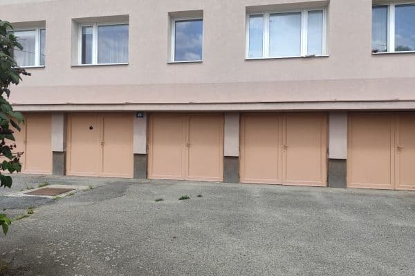 Pronájem garáže 15 m², Praha Pronájem garáže 15 m², Praha