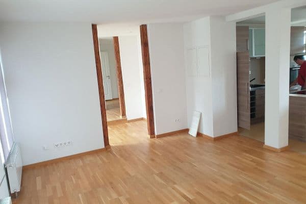 Pronájem bytu 2+kk 98 m², Schwerin, Mecklenburg-Vorpommern Pronájem bytu 2+kk 98 m², Schwerin, Mecklenburg-Vorpommern
