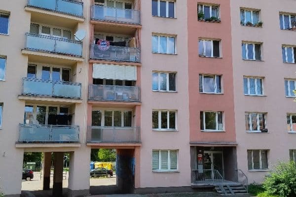 Pronájem bytu 4+1 77 m², Pod Vrchem, Plzeň Pronájem bytu 4+1 77 m², Pod Vrchem, Plzeň