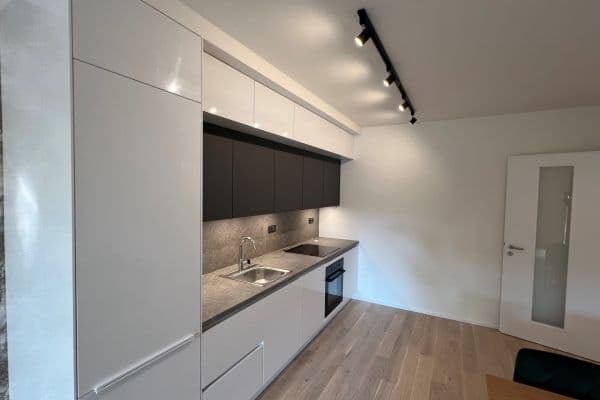 Pronájem bytu 2+kk 60 m², Radimova, Hlavní město Praha Pronájem bytu 2+kk 60 m², Radimova, Hlavní město Praha