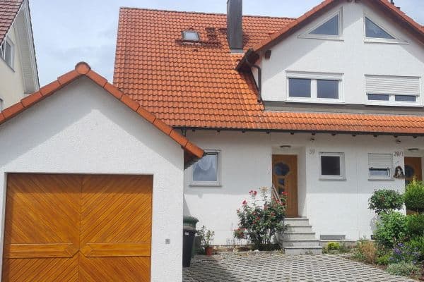 Prodej domu 121 m², pozemek 310 m², Calw- Heumaden Prodej domu 121 m², pozemek 310 m², Calw- Heumaden