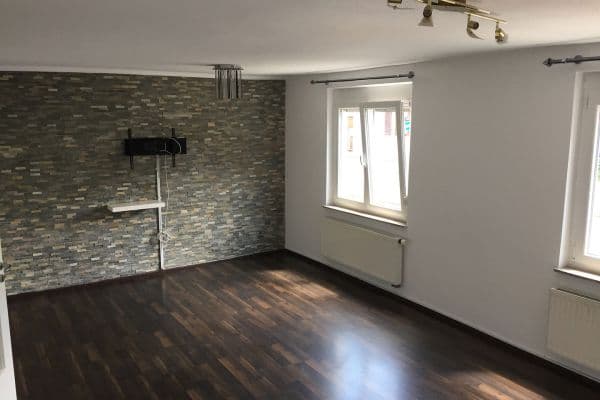 Pronájem bytu 4+1 101 m², Stuttgart Pronájem bytu 4+1 101 m², Stuttgart