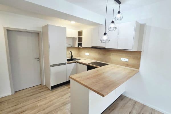 Pronájem bytu 3+kk 56 m², Šafaříkova, Hlinsko Pronájem bytu 3+kk 56 m², Šafaříkova, Hlinsko