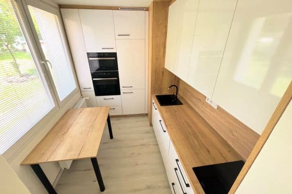 Pronájem bytu 2+1 41 m², Uherova, Košice - mestská časť Západ Pronájem bytu 2+1 41 m², Uherova, Košice - mestská časť Západ