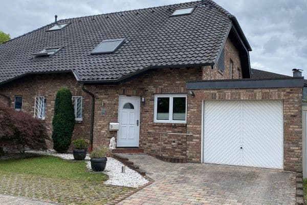 Prodej domu 130 m², pozemek 300 m², Löwenburgstrasse 5a, Meckenheim Prodej domu 130 m², pozemek 300 m², Löwenburgstrasse 5a, Meckenheim