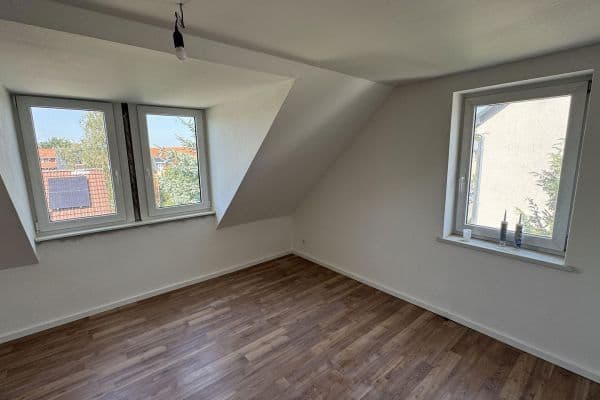 Pronájem bytu 3+1 89 m², Dresden, Sasko Pronájem bytu 3+1 89 m², Dresden, Sasko