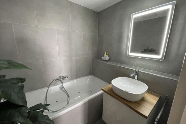 Prodej bytu 4+1 109 m², Sindelfingen Prodej bytu 4+1 109 m², Sindelfingen