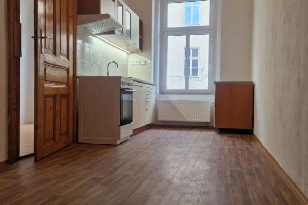 Pronájem bytu 2+1 58 m², Plzeňská, Praha Pronájem bytu 2+1 58 m², Plzeňská, Praha