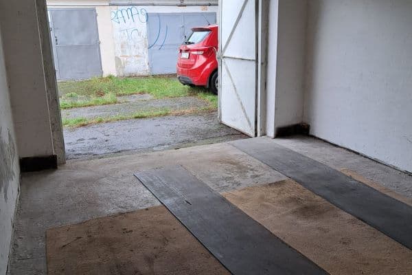 Pronájem garáže 18 m², Opava, Moravskoslezský kraj Pronájem garáže 18 m², Opava, Moravskoslezský kraj