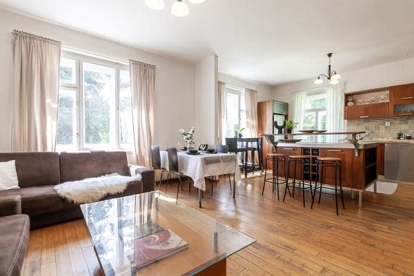 Prodej domu 2.000 m², pozemek 14.570 m², Prodej domu 2.000 m², pozemek 14.570 m²,