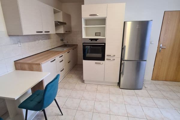 Pronájem bytu 2+kk 55 m², A. Trägera, České Budějovice Pronájem bytu 2+kk 55 m², A. Trägera, České Budějovice