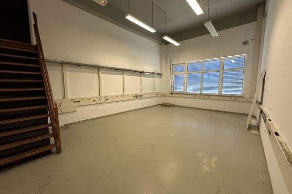 Pronájem nebytového prostoru 90 m², Langenfelder Strasse 166, Leverkusen Pronájem nebytového prostoru 90 m², Langenfelder Strasse 166, Leverkusen