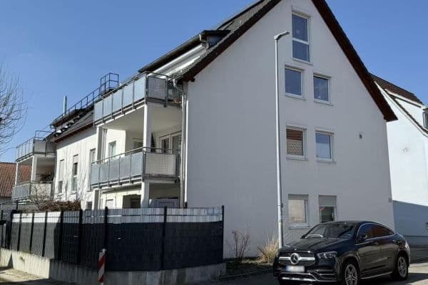 Prodej bytu 4+1 142 m², Esslingen Prodej bytu 4+1 142 m², Esslingen