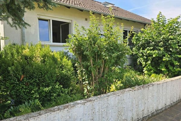 Prodej domu 95 m², pozemek 579 m², Bornheim Prodej domu 95 m², pozemek 579 m², Bornheim