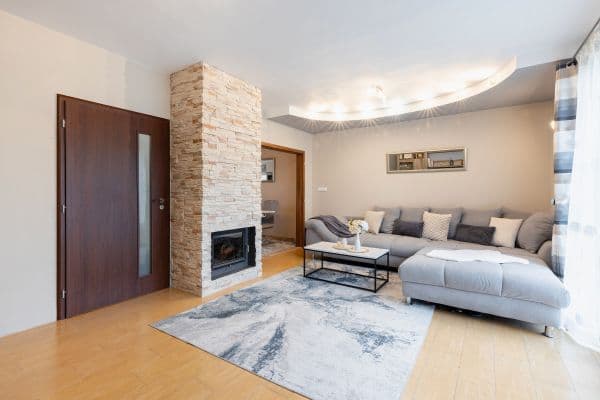 Prodej domu 213 m², pozemek 290 m², Čs. armády, Prodej domu 213 m², pozemek 290 m², Čs. armády,