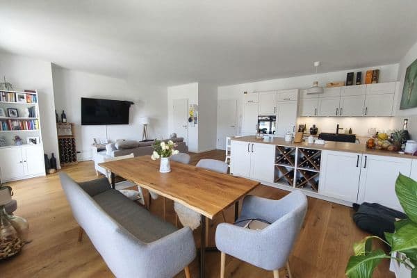 Prodej bytu 4+1 110 m², Bornheim Prodej bytu 4+1 110 m², Bornheim