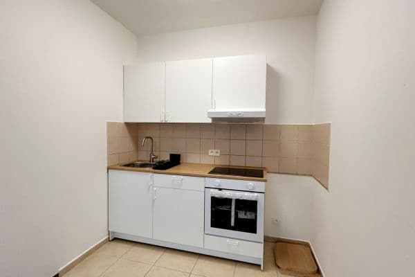 Pronájem bytu 1+kk 40 m², Pronájem bytu 1+kk 40 m²,