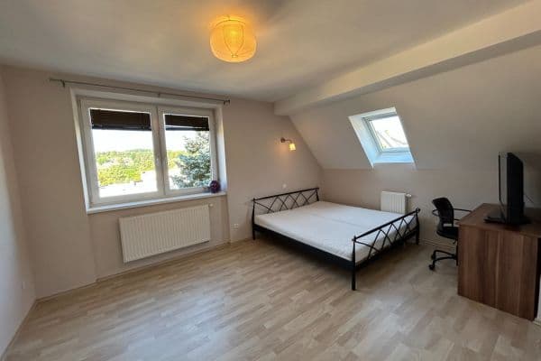Pronájem bytu 2+kk 70 m², Slupenecká, Český Krumlov Pronájem bytu 2+kk 70 m², Slupenecká, Český Krumlov