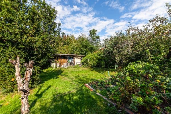 Prodej pozemku 417 m², V Jezerách, Prodej pozemku 417 m², V Jezerách,