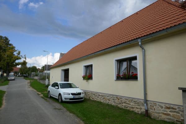 Prodej domu 676 m², pozemek 1.874 m², Drhovle Prodej domu 676 m², pozemek 1.874 m², Drhovle