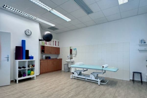 Pronájem nebytového prostoru 33 m², Šrámkova, Ústí nad Labem Pronájem nebytového prostoru 33 m², Šrámkova, Ústí nad Labem