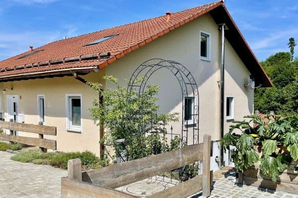 Prodej domu 164 m², pozemek 355 m², Isen, Bavorsko Prodej domu 164 m², pozemek 355 m², Isen, Bavorsko