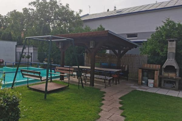 Pronájem bytu 2+1 55 m², Gaštanová, Bratislava - mestská časť Staré Mesto Pronájem bytu 2+1 55 m², Gaštanová, Bratislava - mestská časť Staré Mesto