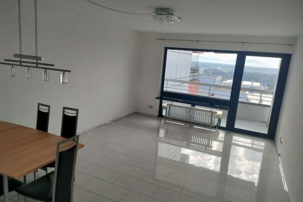 Prodej bytu 3+1 82 m², Griesheim Prodej bytu 3+1 82 m², Griesheim