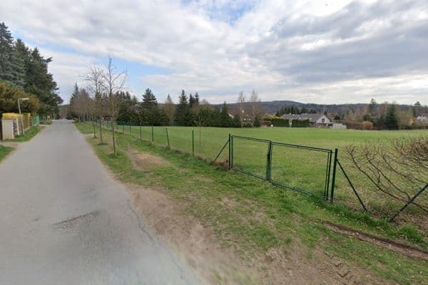 Prodej pozemku 1.233 m², Slavíková, Kamenice Prodej pozemku 1.233 m², Slavíková, Kamenice