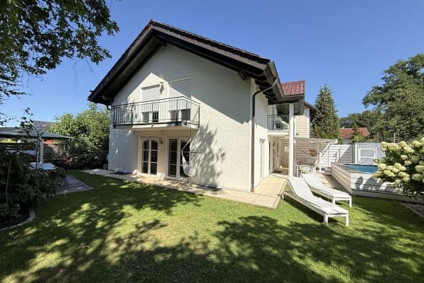 Prodej domu 150 m², pozemek 607 m², Pliening, Bavorsko Prodej domu 150 m², pozemek 607 m², Pliening, Bavorsko