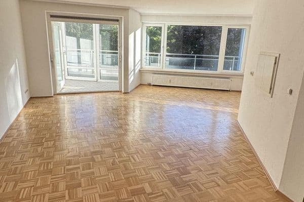 Pronájem bytu 4+1 107 m², Bad Homburg Pronájem bytu 4+1 107 m², Bad Homburg