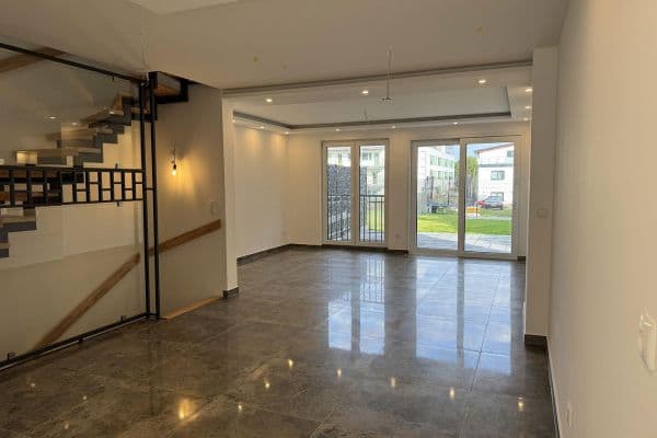 Pronájem bytu 5+1 165 m², Offenbach am Main Pronájem bytu 5+1 165 m², Offenbach am Main