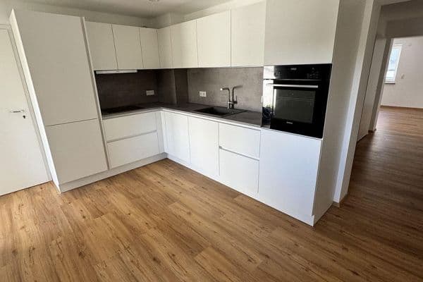 Pronájem bytu 2+1 67 m², Sander Straße 10, Zeil am Main, Bavorsko Pronájem bytu 2+1 67 m², Sander Straße 10, Zeil am Main, Bavorsko