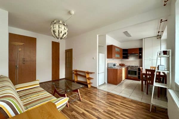 Pronájem bytu 2+kk 51 m², Alšova, Znojmo, Jihomoravský kraj Pronájem bytu 2+kk 51 m², Alšova, Znojmo, Jihomoravský kraj