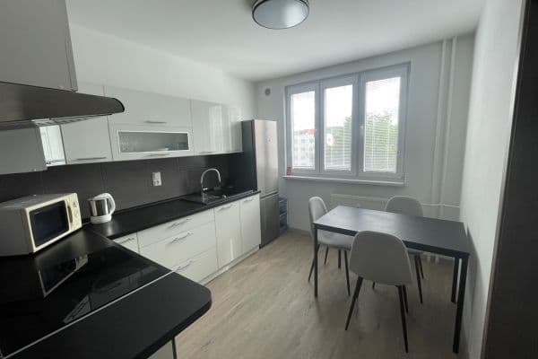 Pronájem bytu 3+1 58 m², Sídliště 1. máje, Strakonice Pronájem bytu 3+1 58 m², Sídliště 1. máje, Strakonice