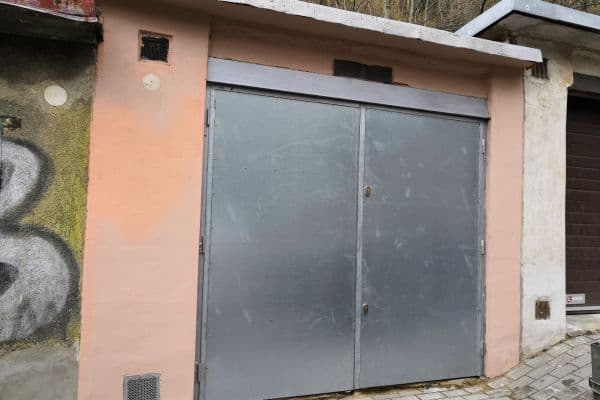 Pronájem garáže 17 m², Zeleného, Brno Pronájem garáže 17 m², Zeleného, Brno