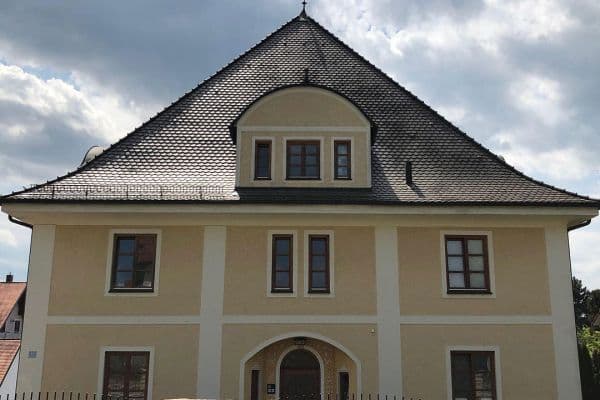 Pronájem bytu 3+1 80 m², Freisinger Straße 13, Haag a. d. Amper, Bavorsko Pronájem bytu 3+1 80 m², Freisinger Straße 13, Haag a. d. Amper, Bavorsko