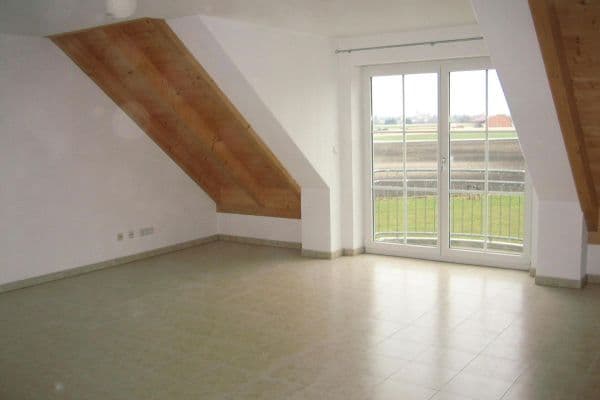 Pronájem bytu 2+1 80 m², Kissing Pronájem bytu 2+1 80 m², Kissing