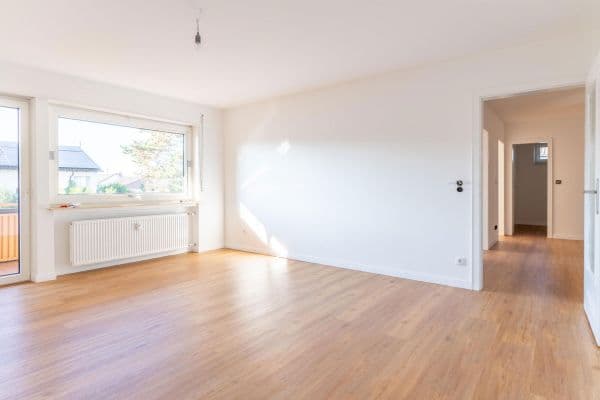 Pronájem bytu 4+1 100 m², Peterskopfstr. 1, Maxdorf Pronájem bytu 4+1 100 m², Peterskopfstr. 1, Maxdorf