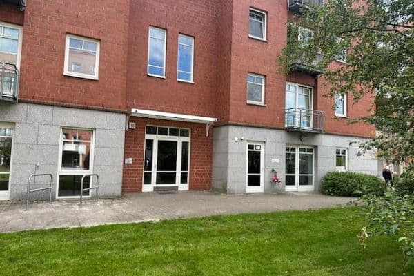 Prodej bytu 3+1 70 m², Am Schlosshof 16, Berlin, Berlín Prodej bytu 3+1 70 m², Am Schlosshof 16, Berlin, Berlín