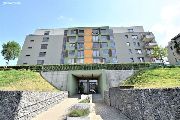 Pronájem bytu 1+kk 34 m², Modrého, Praha Pronájem bytu 1+kk 34 m², Modrého, Praha