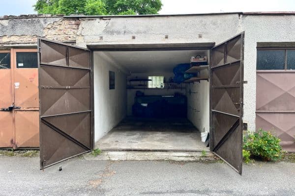 Prodej garáže 22 m², Krystalová, Hlavní město Praha Prodej garáže 22 m², Krystalová, Hlavní město Praha